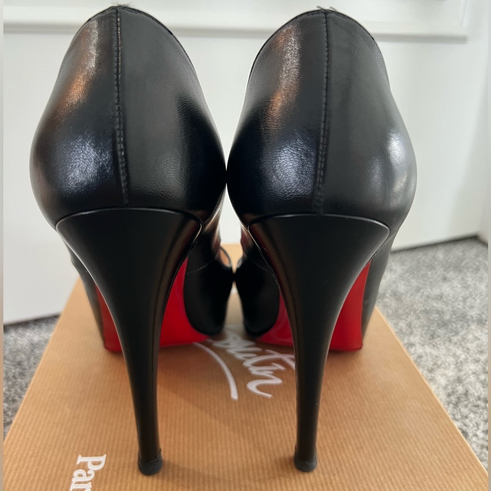 Christian Louboutin Very Prive 120 Kid Black and Red Peep-Toe Heels - Picture 6 of 10